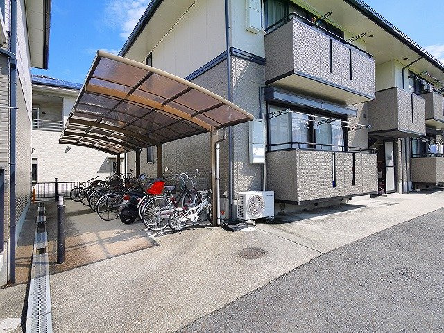 アネシスAのその他共用部分|自転車置き場があります。