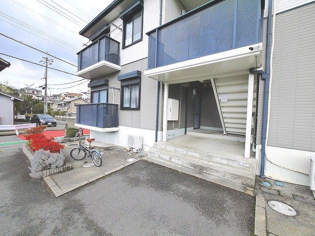 アネシスAのその他共用部分|清潔な玄関周りのスペースです