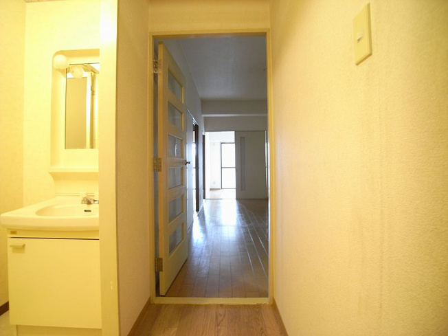 【玄関】 | グランドール福川