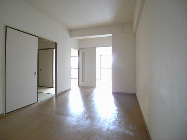 【居間・リビング】 | グランドール福川