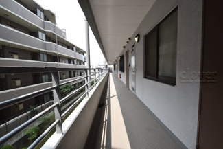 【その他共用部分】 | 居住階の廊下です。