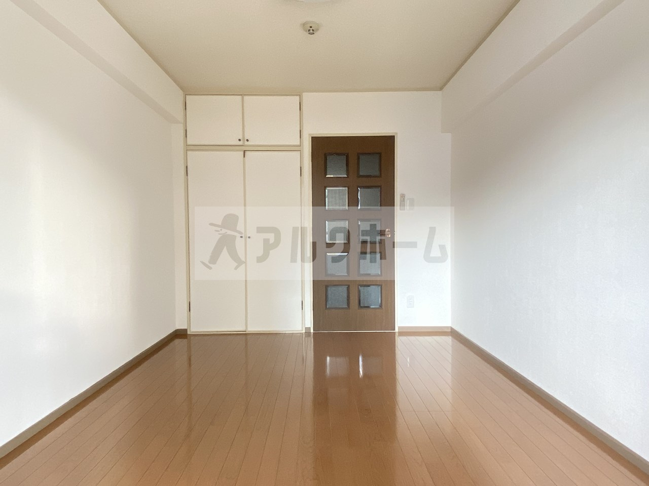 オレンジハウス1の居間・リビング