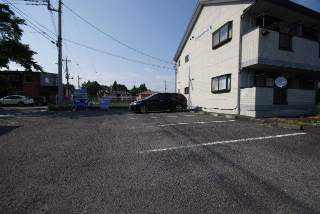 【駐車場】
