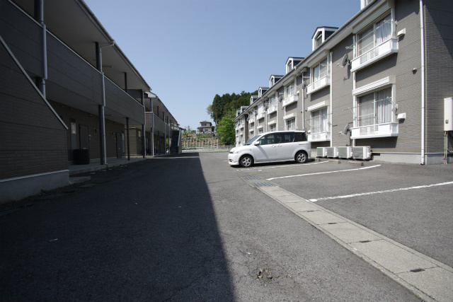 【駐車場】