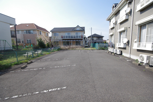 【駐車場】