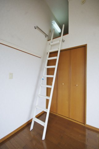 【寝室】