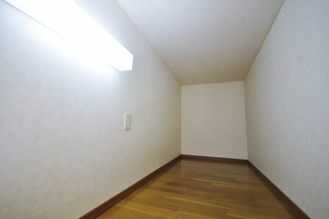 【寝室】