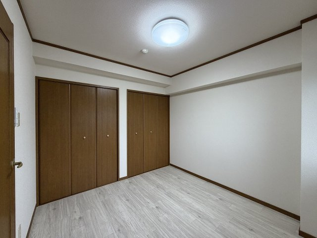 【寝室】