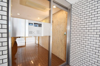 【エントランス】 | オートロック完備