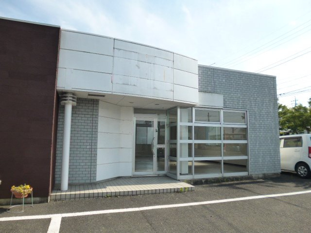 倉敷市吉岡の事務所の外観