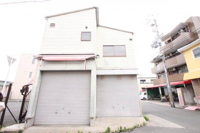 近江堂倉庫事務所の外観