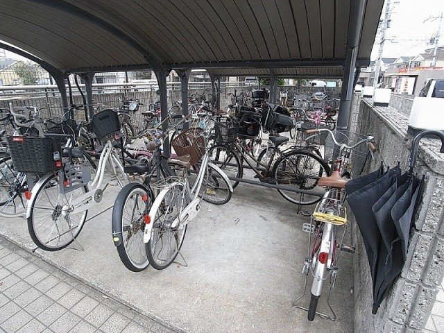 【その他共用部分】 | グランビューサン | 自転車置場