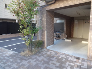 【駐車場】