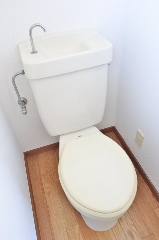 田間貸家　４ＬＤＫのトイレ