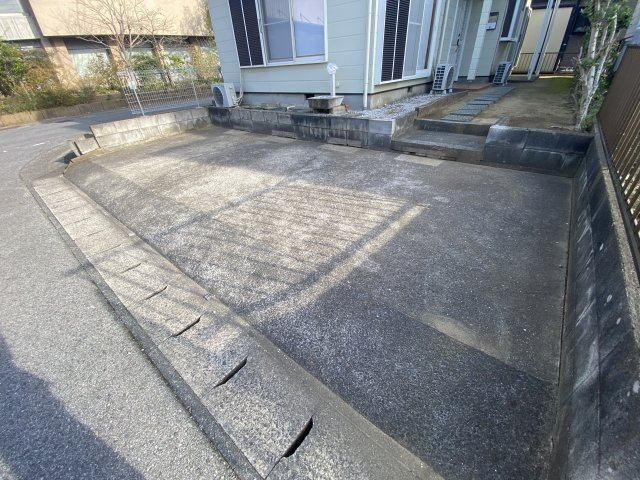 田間貸家　４ＬＤＫの駐車場