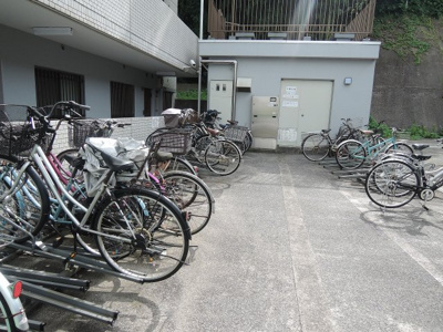 【その他共用部分】 | コスモ綱島 | 駐輪場