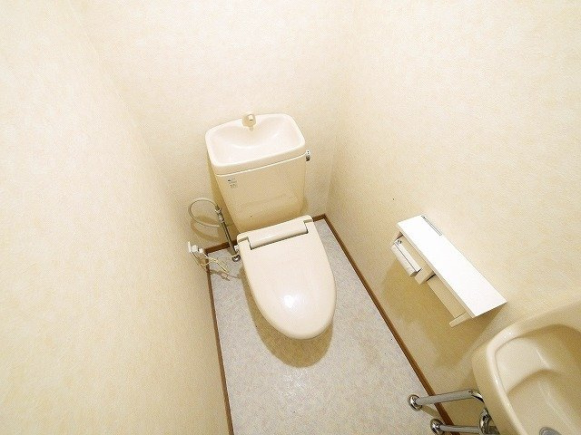 メゾン東生駒のトイレ