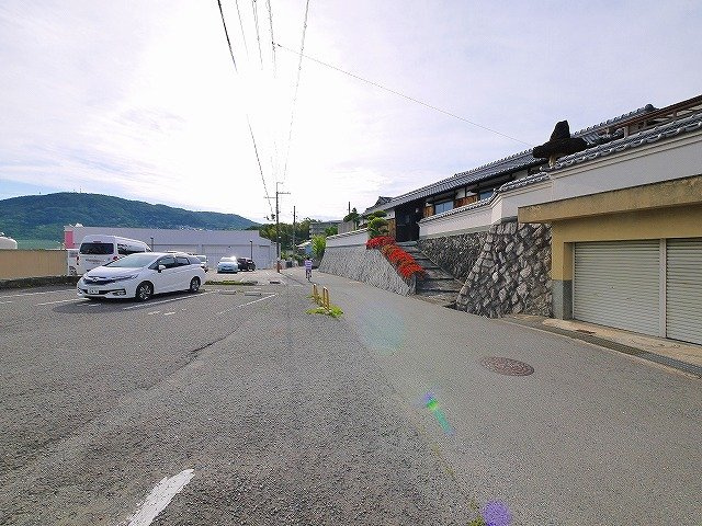 メゾン東生駒の周辺