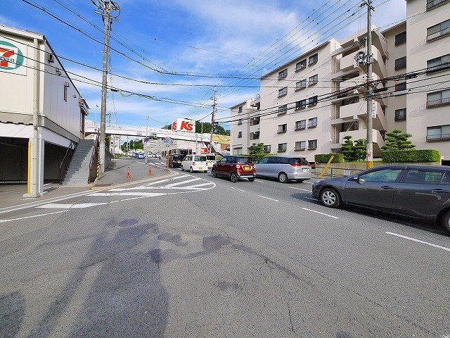 メゾン東生駒の周辺