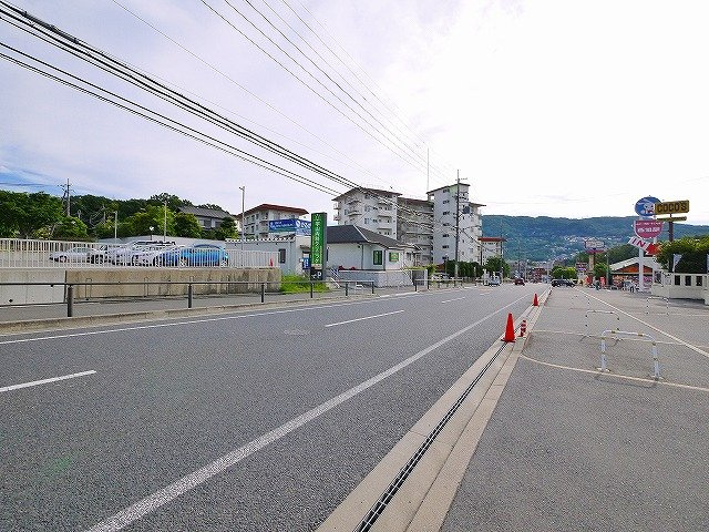 メゾン東生駒の周辺