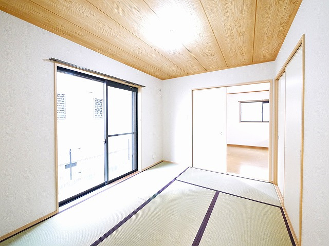 松田タウンハウスの和室