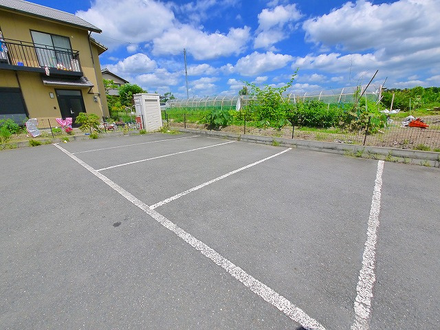 ビューあおぎの駐車場|駐車場があるので、車を買う予定の方も安心です