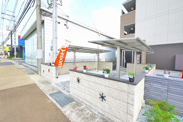 シャン　ドゥ　フルールのその他共用部分|ゆったりとした駐輪スペース