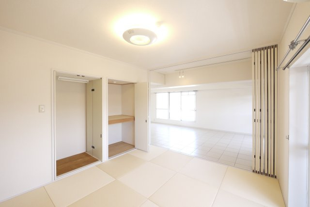 朝日プラザ・アーバネート奈良の洋室|きれいな洋室です