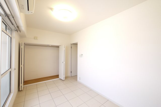 朝日プラザ・アーバネート奈良の洋室|明るい洋室です