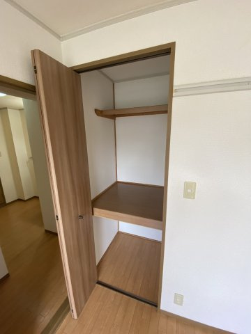 加古川市加古川町友沢のアパートの収納