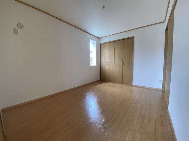 加古川市加古川町友沢のアパートの寝室