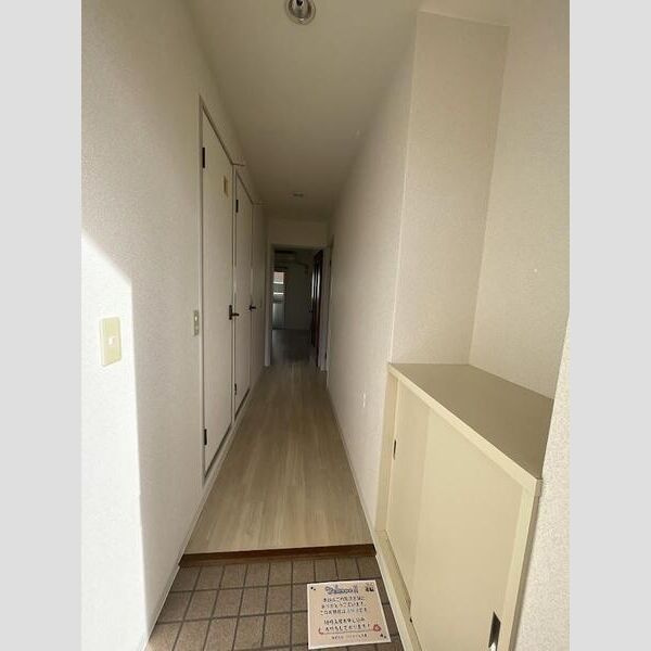 メゾン城南の玄関