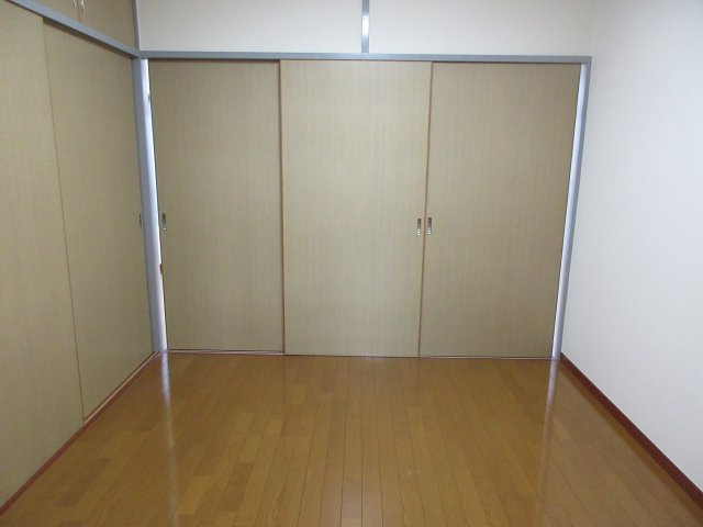 日吉センタービルの洋室