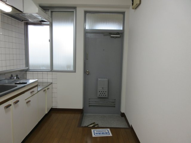 日吉センタービルの玄関