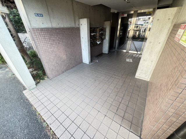 ベルカマラード( 近畿大学 一人暮らし )のエントランス