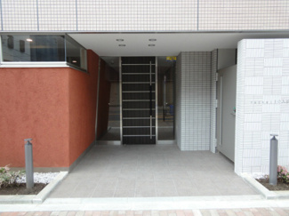 【エントランス】