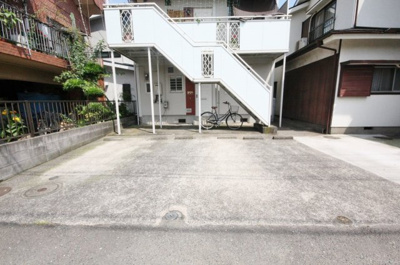 【駐車場】 | 安達ハイツ | 安達ハイツ　　　敷地内駐車場