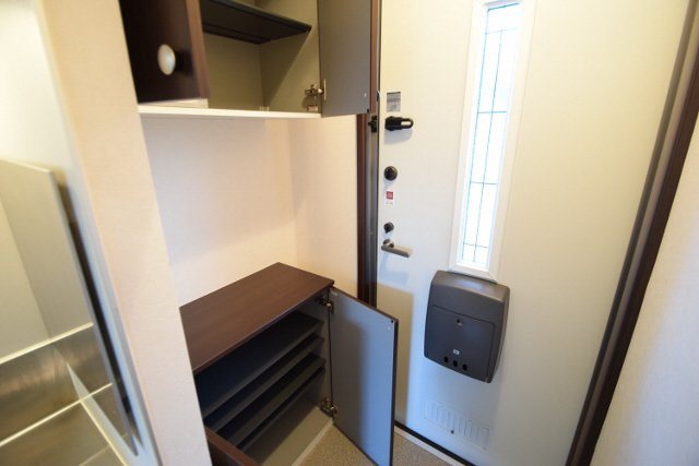 メゾンドアルモニーの玄関|下駄箱