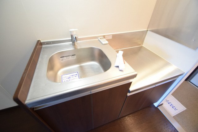 メゾンドアルモニーのキッチン|ガスコンロ設置可能です。