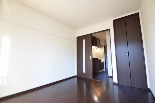 メゾンドアルモニーの寝室|綺麗な室内です