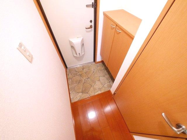 グランドゥール西大寺の玄関|玄関です