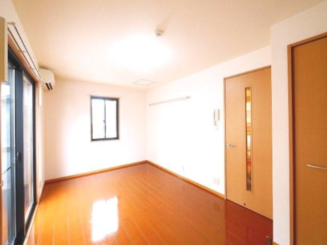 グランドゥール西大寺の寝室|ゆとりの広さです