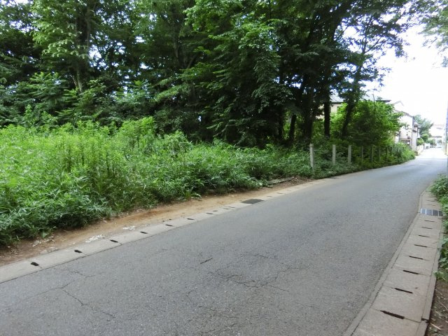 花見川区長作台２丁目　売地　建築条件なしの前面道路含む現地写真