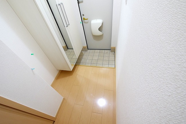 サンライズ大安の玄関|落ち着いた玄関です