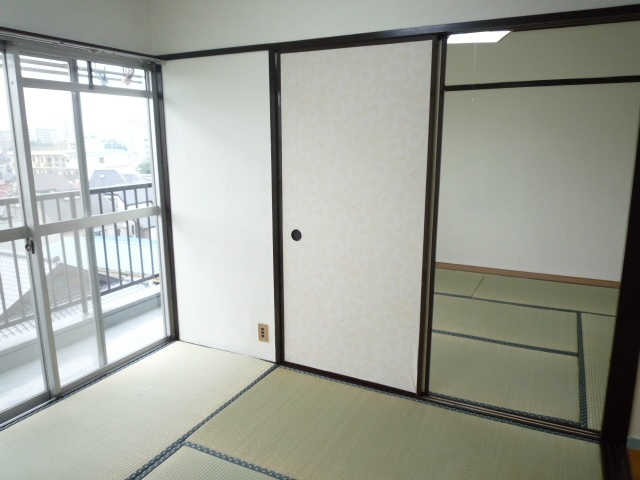 パークワイズ東村山の和室