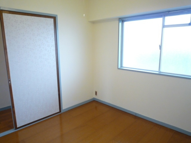 パークワイズ東村山の洋室
