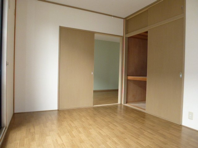 ラピュータ大島Ａの洋室