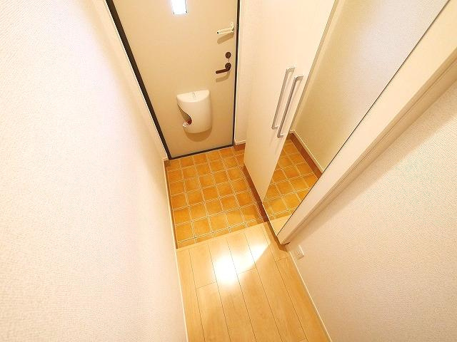 イターナルパレスⅡの玄関|ゆったりとした玄関です