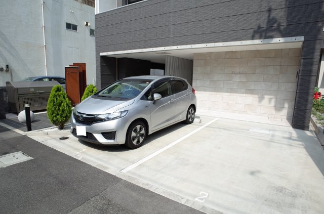 EL-NIDO　FUKUZAWAの駐車場