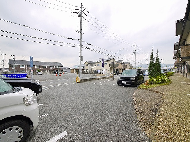 カサグランデ（柏木町）の駐車場|駐車場に車を止められます